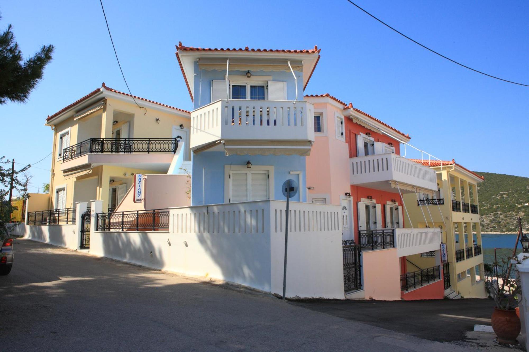 Vasilis Apartments Ermioni Exterior photo